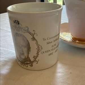 Commemorative Queen Elizabeth II Mug